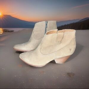Frye Rory Tan Bootie Western Pointed Toe Leather Ankle Boots Woman’s Size 8M